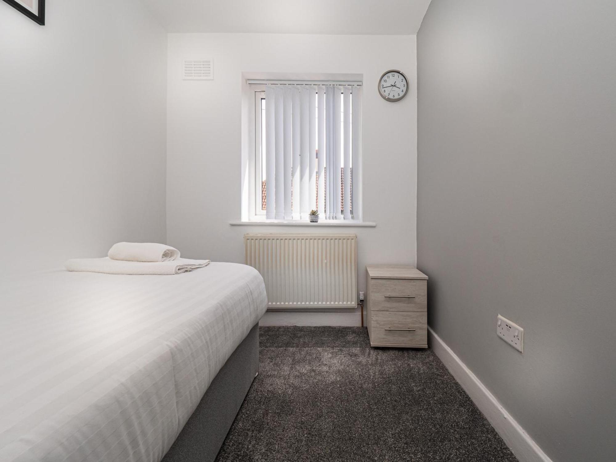 3Br Haven Retreat In Wallasey With Free Street Parking Exterior photo